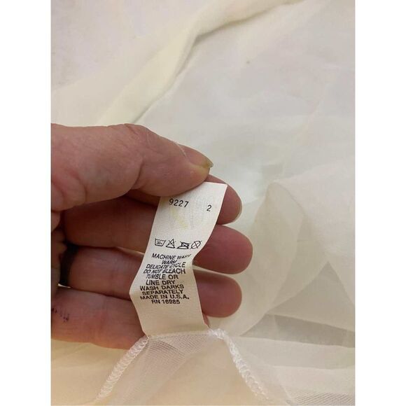 Val Mode bridal lace nylon gown pearl buttons Small petite Vtg USA rn#16985 - Picture 4 of 9